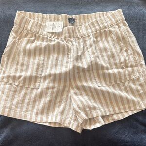 J. Crew Women's Beige Striped shorts medium